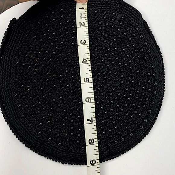 20’s Inspo Flapper Round Crochet Hand Beaded Purse - Picture 7 of 8